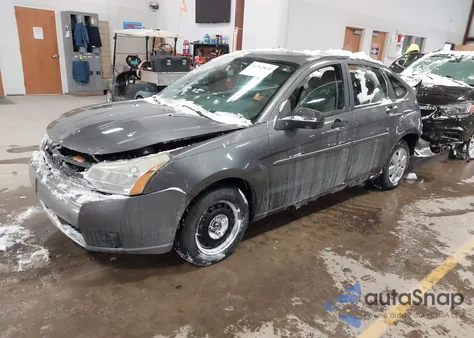 2010 Ford Focus S из США, поврежденный, VIN 1FAHP3EN6AW141373